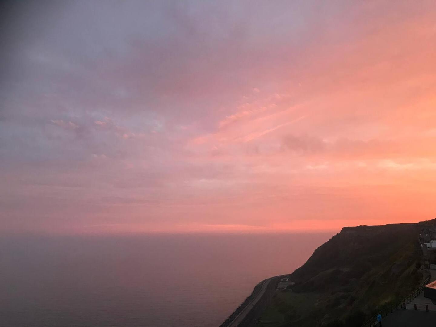 Aparthotel Bay View - Amazing Location With Sea Views! Scarborough Esterno foto